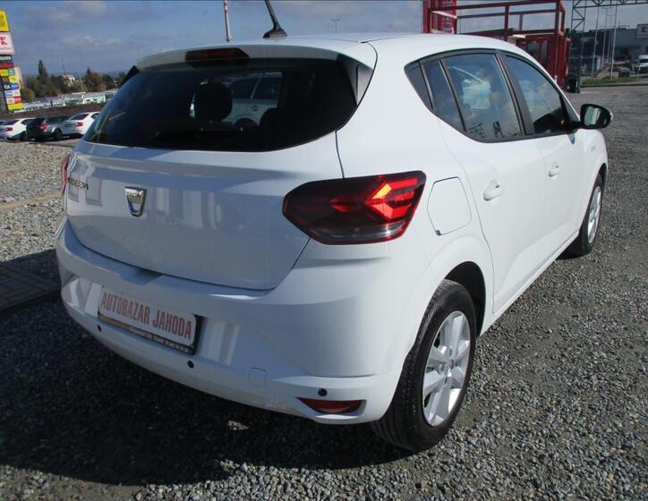 Dacia Sandero 6