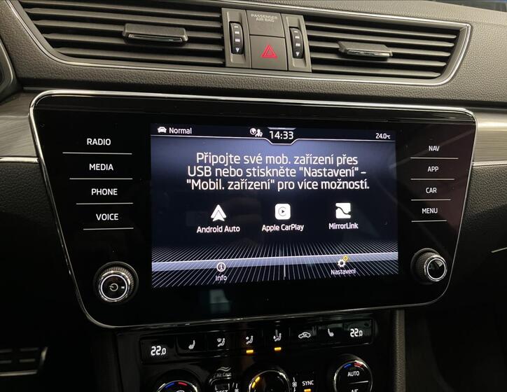 Škoda Superb 9