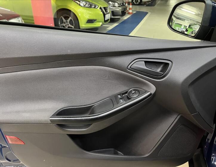 Ford Focus 16