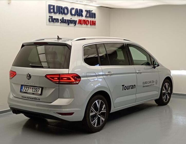 Volkswagen Touran 6