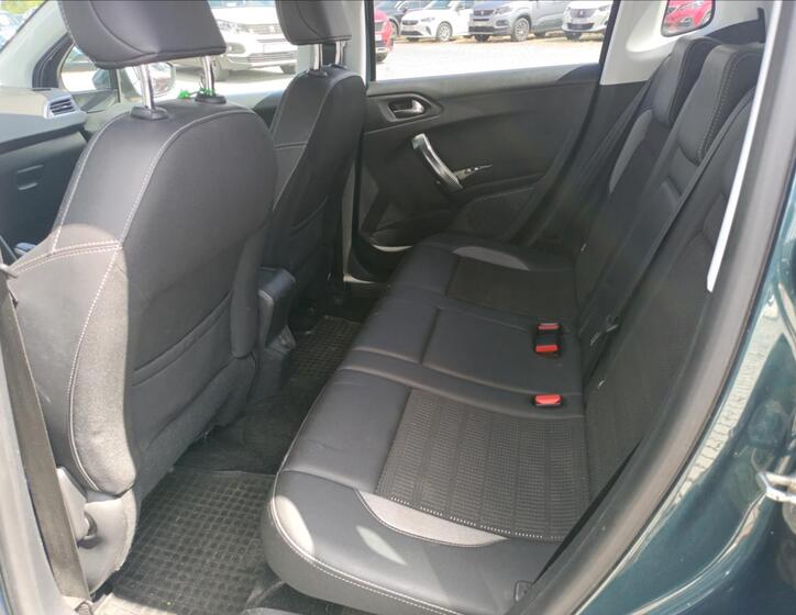 Peugeot 2008 15