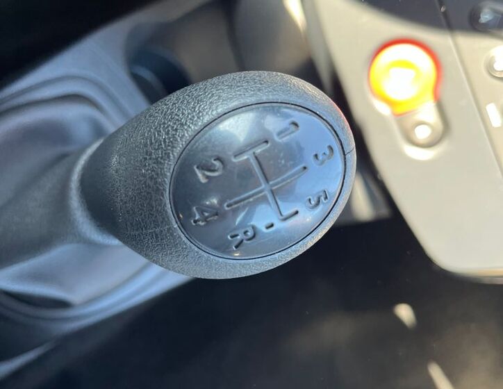 Renault Clio 24