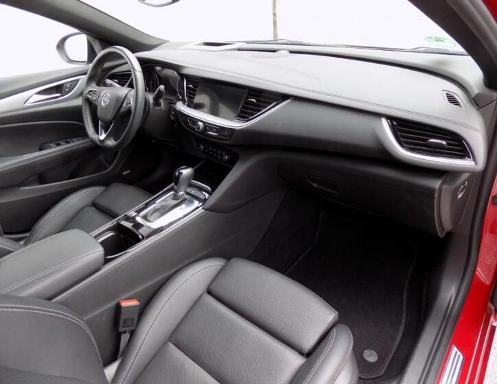 Opel Insignia 16
