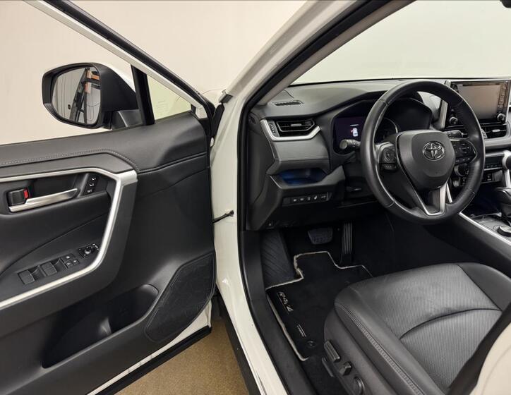 Toyota RAV4 30
