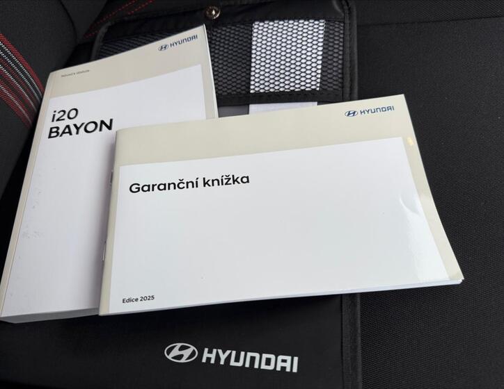 Hyundai i20 24