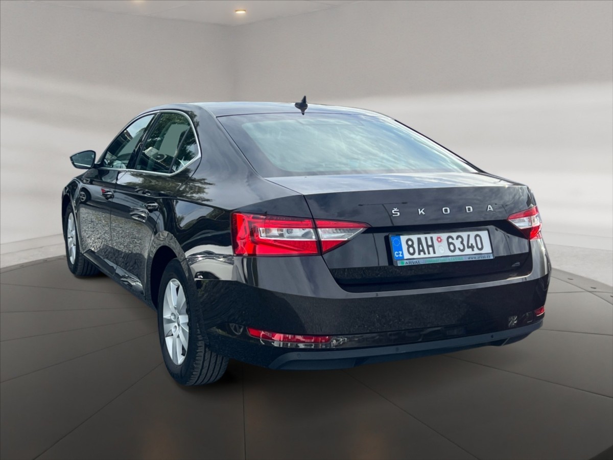 Škoda Superb