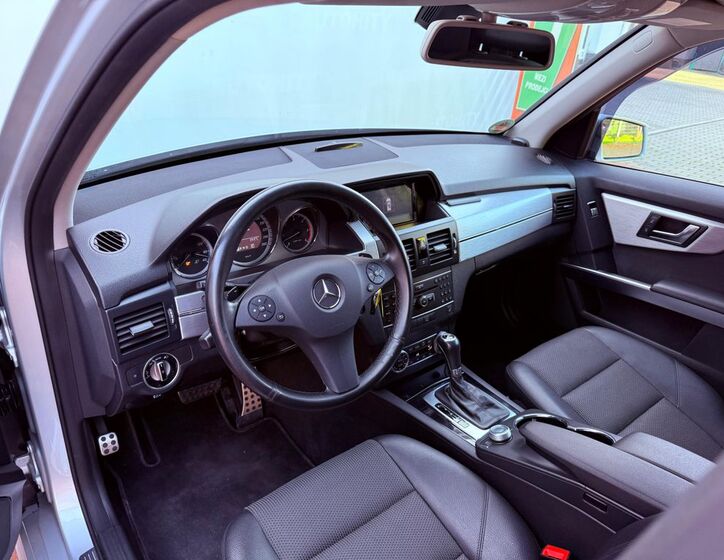 Mercedes-Benz GLK 16