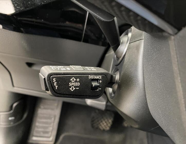 Audi e-tron 13