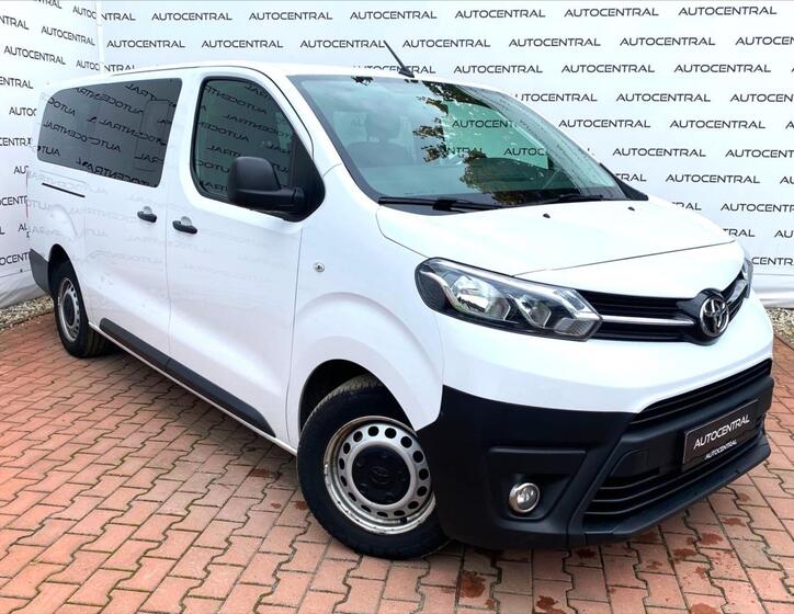 Toyota ProAce Verso 1