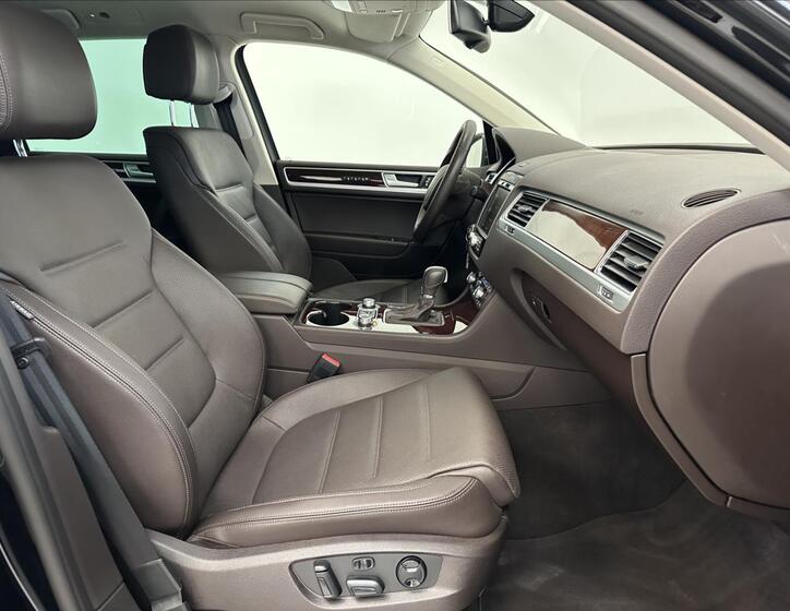 Volkswagen Touareg 23