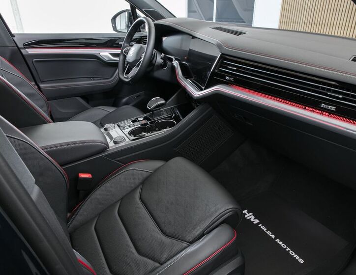 Volkswagen Touareg 13