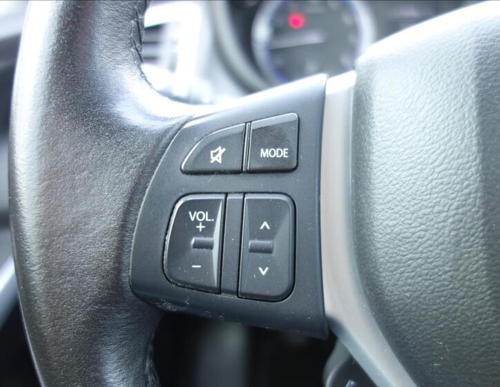 Suzuki S-Cross 29
