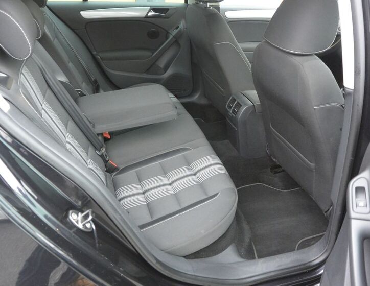 Volkswagen Golf 26