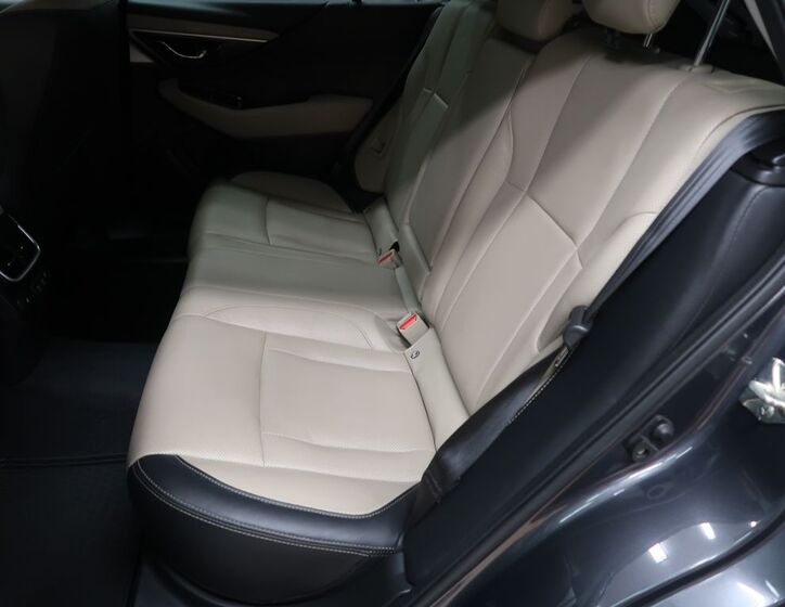 Subaru Outback 10