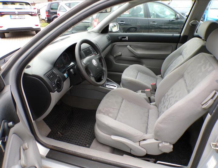 Volkswagen Golf 10