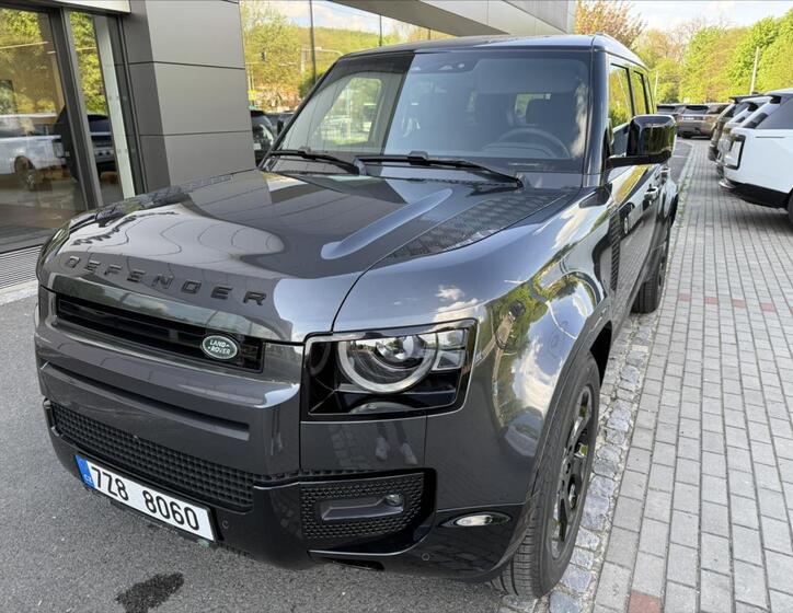 Land Rover Defender 2