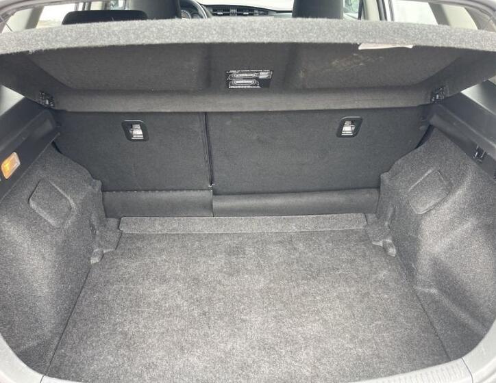 Toyota Auris 24