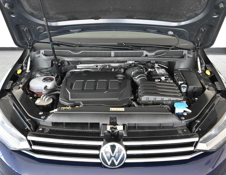 Volkswagen Touran 5