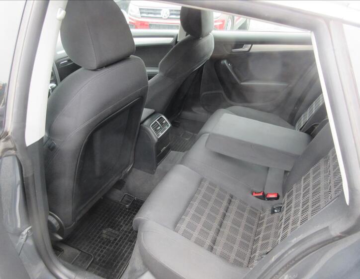 Audi A5 8