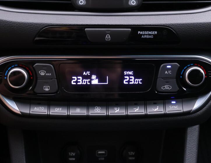 Hyundai i30 25