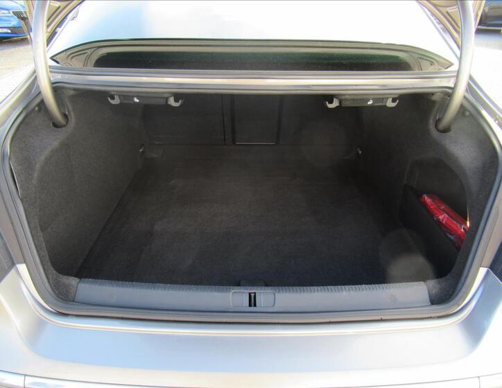 Volkswagen Passat CC 19
