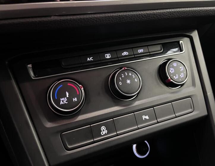 Volkswagen Touran 9