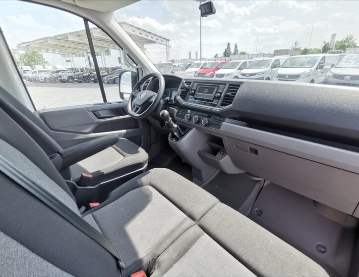 Volkswagen Crafter 8
