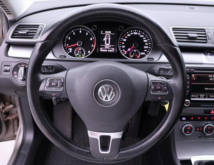 Volkswagen Passat 20