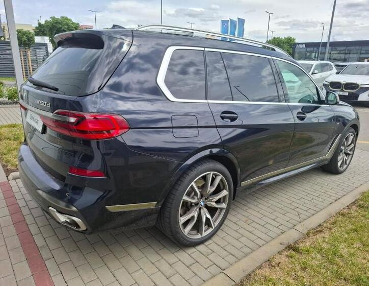 BMW X7 4