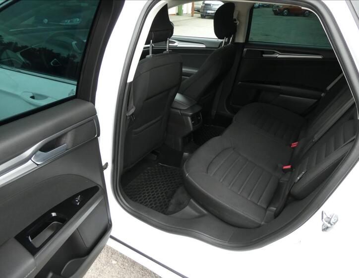 Ford Mondeo 17