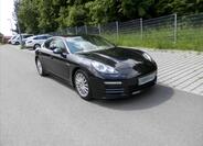Porsche Panamera 4