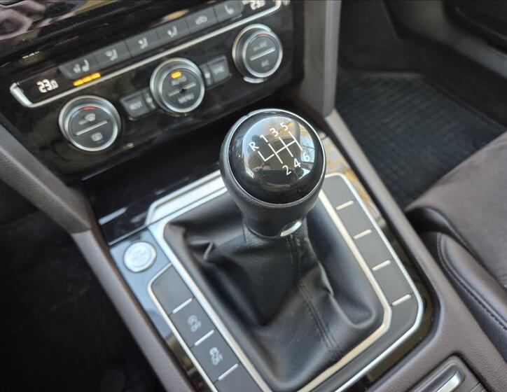 Volkswagen Passat 17