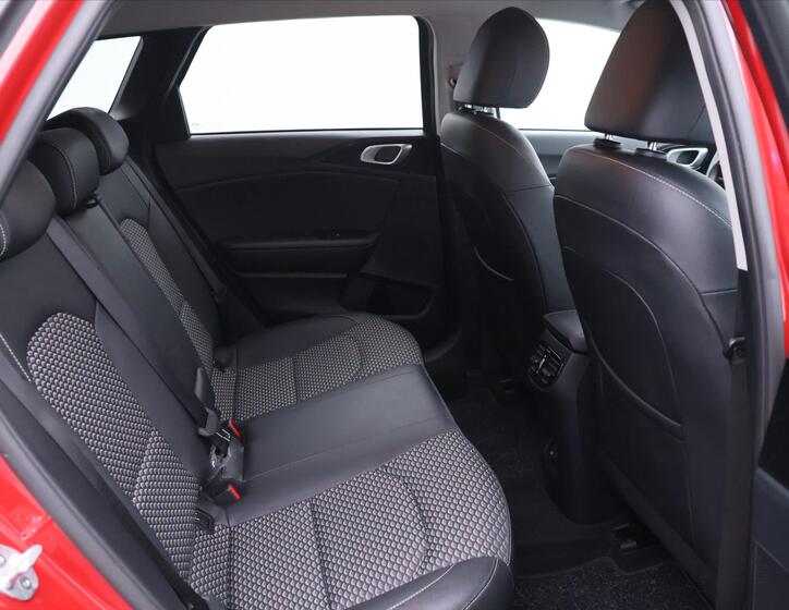 KIA Ceed 13