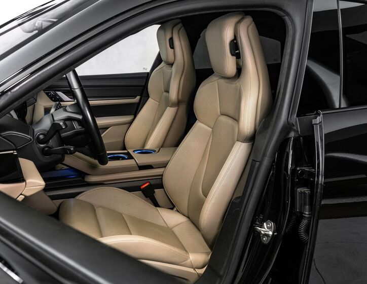 Porsche Taycan 13