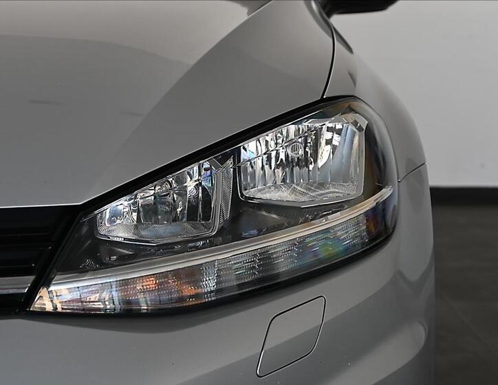 Volkswagen Golf 28