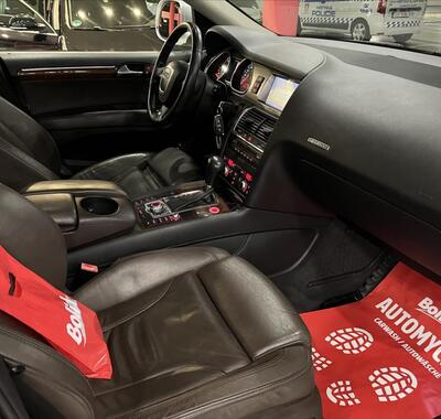 Audi Q7 10