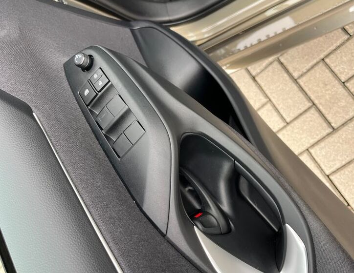 Toyota Yaris 12