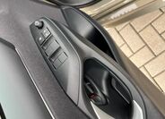 Toyota Yaris 12