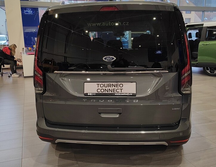 Ford Tourneo Connect 6