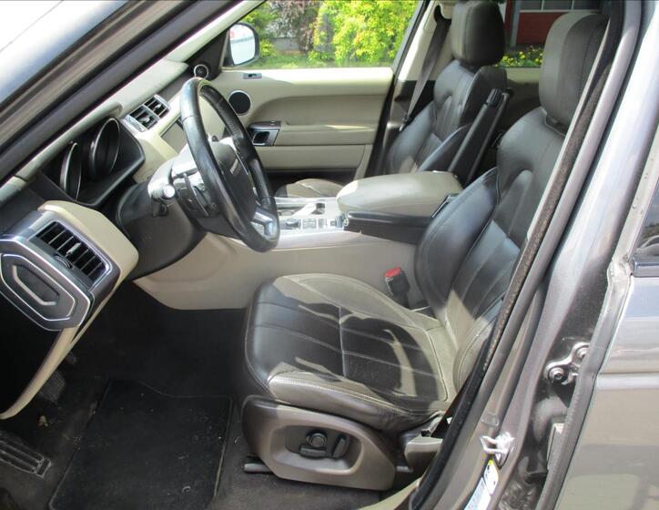 Land Rover Range Rover Sport 7