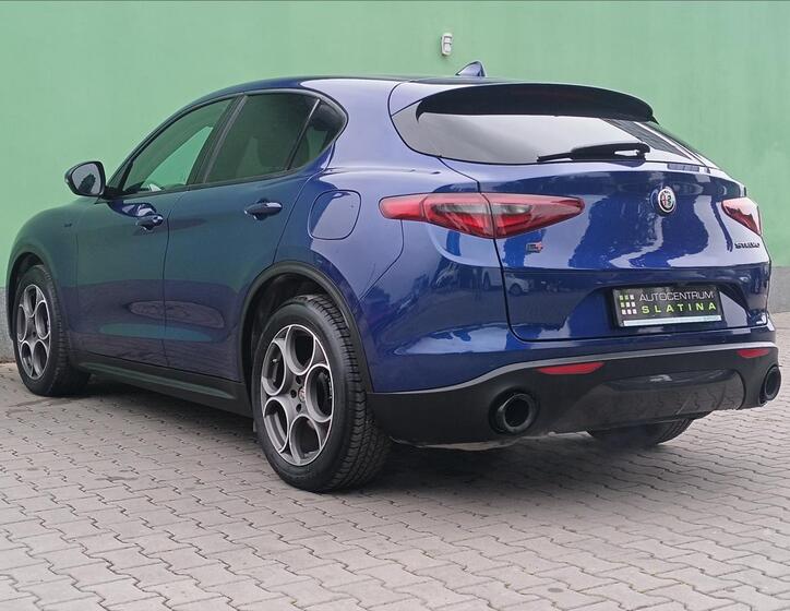 Alfa Romeo Stelvio 14