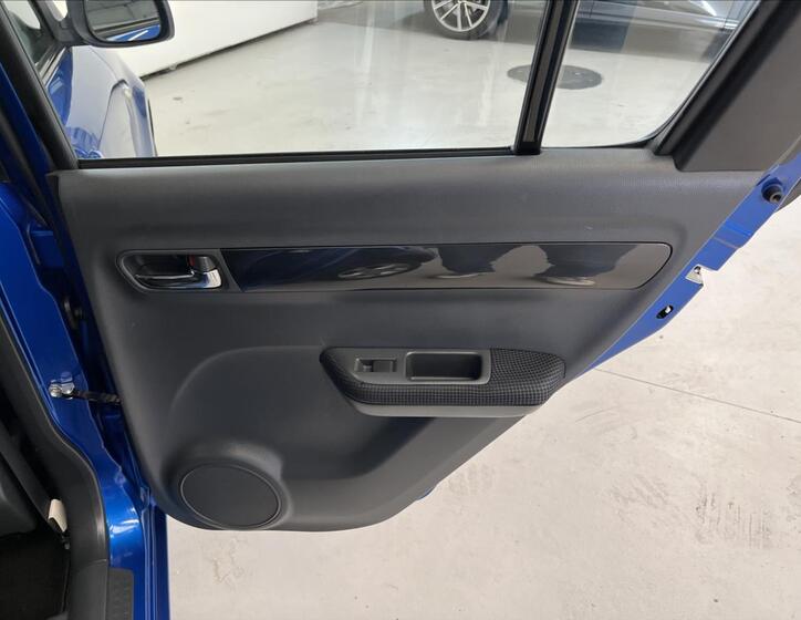 Suzuki Swift 23