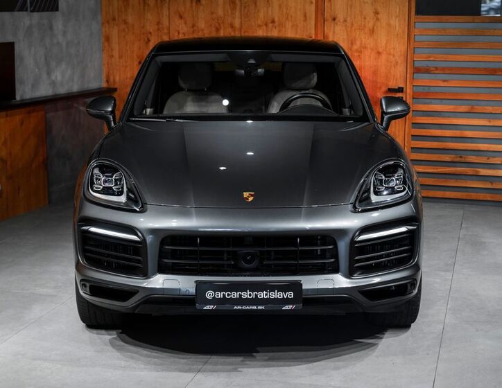 Porsche Cayenne 6