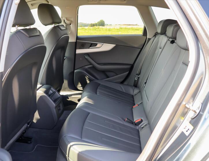 Audi A4 15