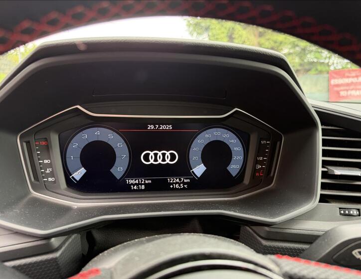 Audi A1 6