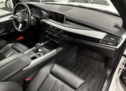 BMW X5 8