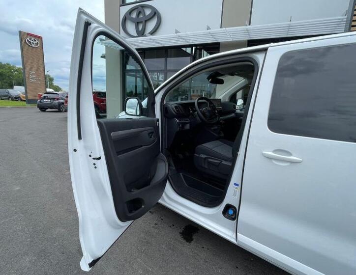 Toyota ProAce Verso 10