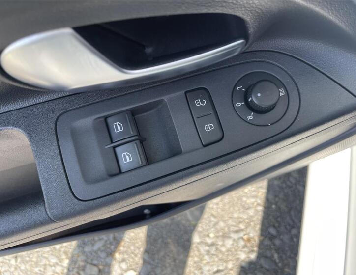 Volkswagen e-up! 14