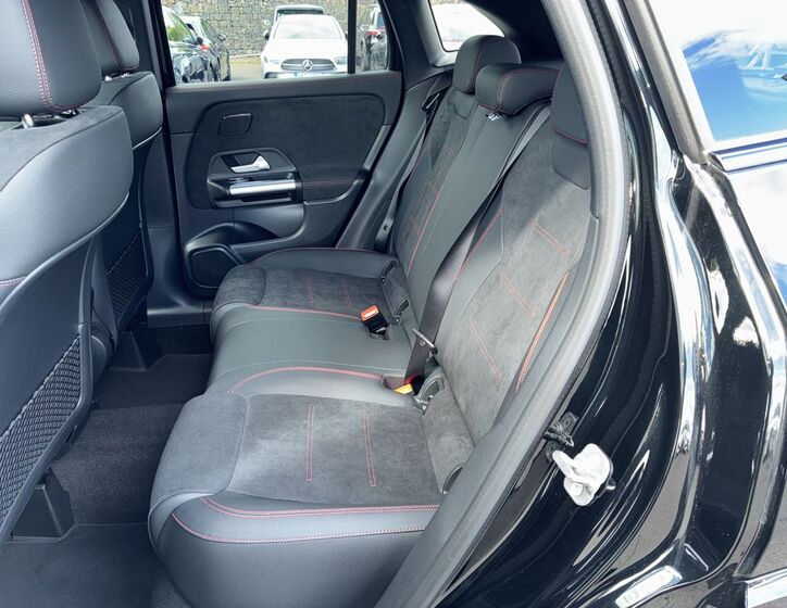 Mercedes-Benz GLA 14