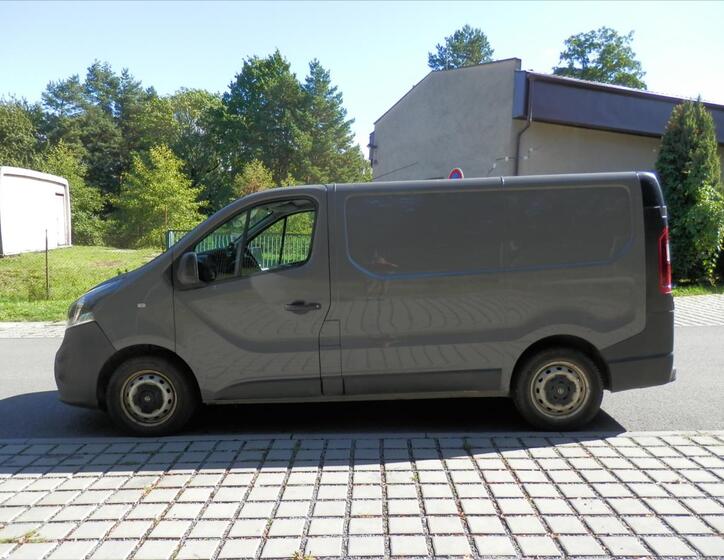 Opel Vivaro 6
